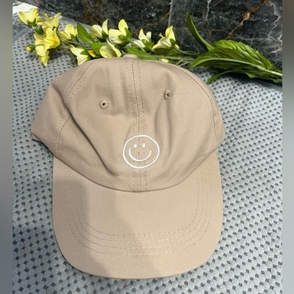 Khaki Smiley Face Baseball Cap Dad Hat Embroidered Casual Everyday Hat